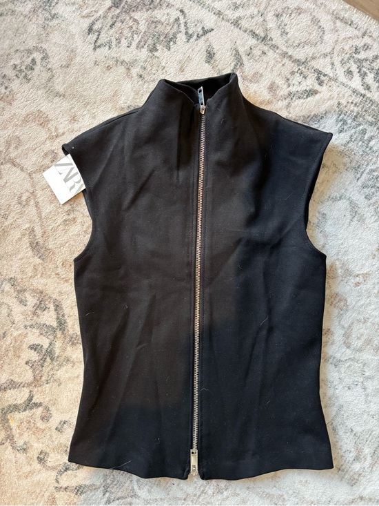 Zara Tops - NWT Zara Black Sleeveless Zip-Up Top